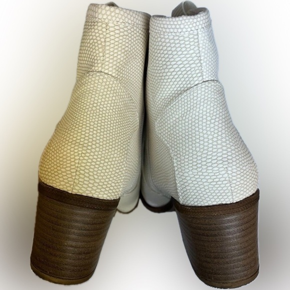 Dirty Laundry Womens Unite Western Bootie - Picture 6 of 6